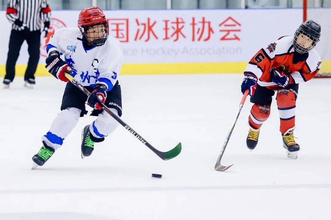 关于冰球热度飙升,网友热议不断的信息 关于冰球热度飙升,网友热议不断的信息