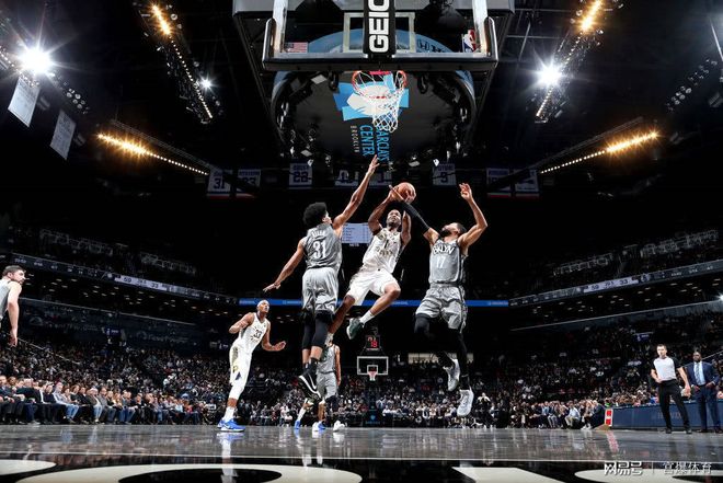 篮网轻取深圳队，霍勒迪带队取胜