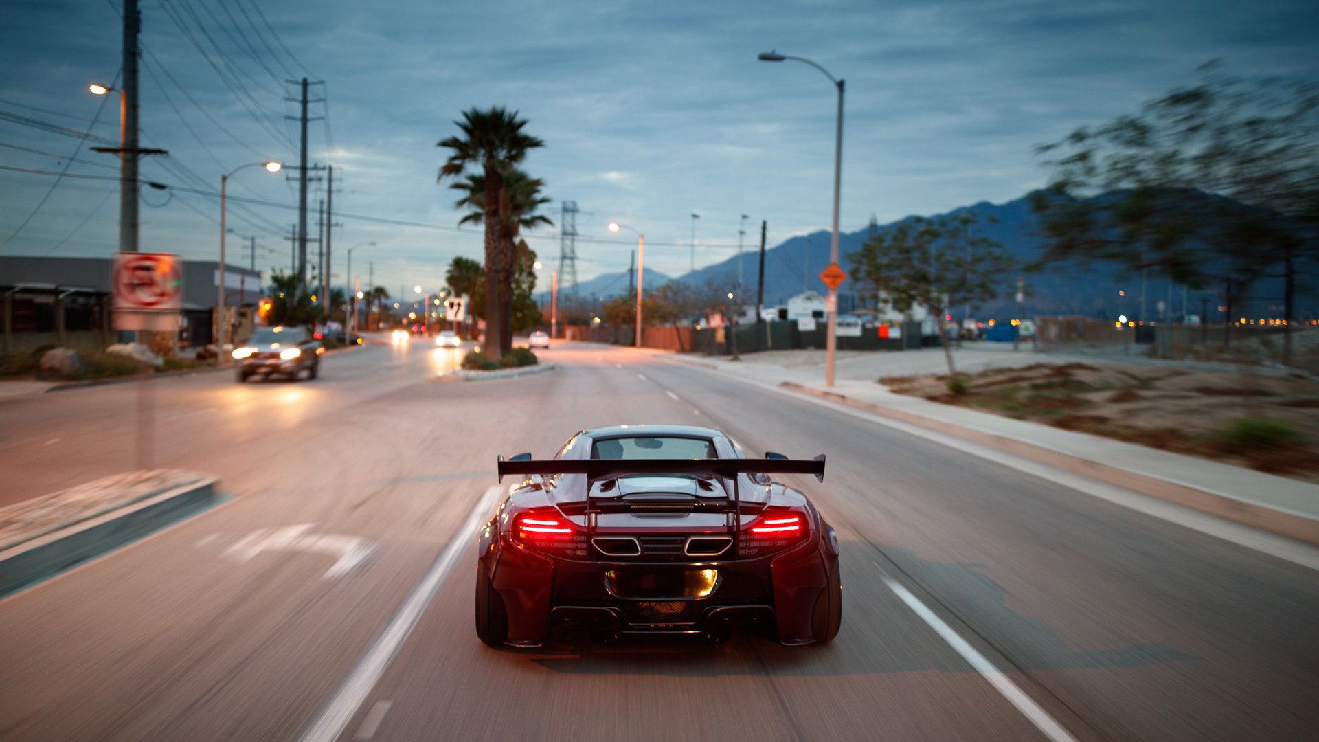 窒息锁死特雷·杨,导演17分逆转!无名米切尔今夜戴上关键先生面具