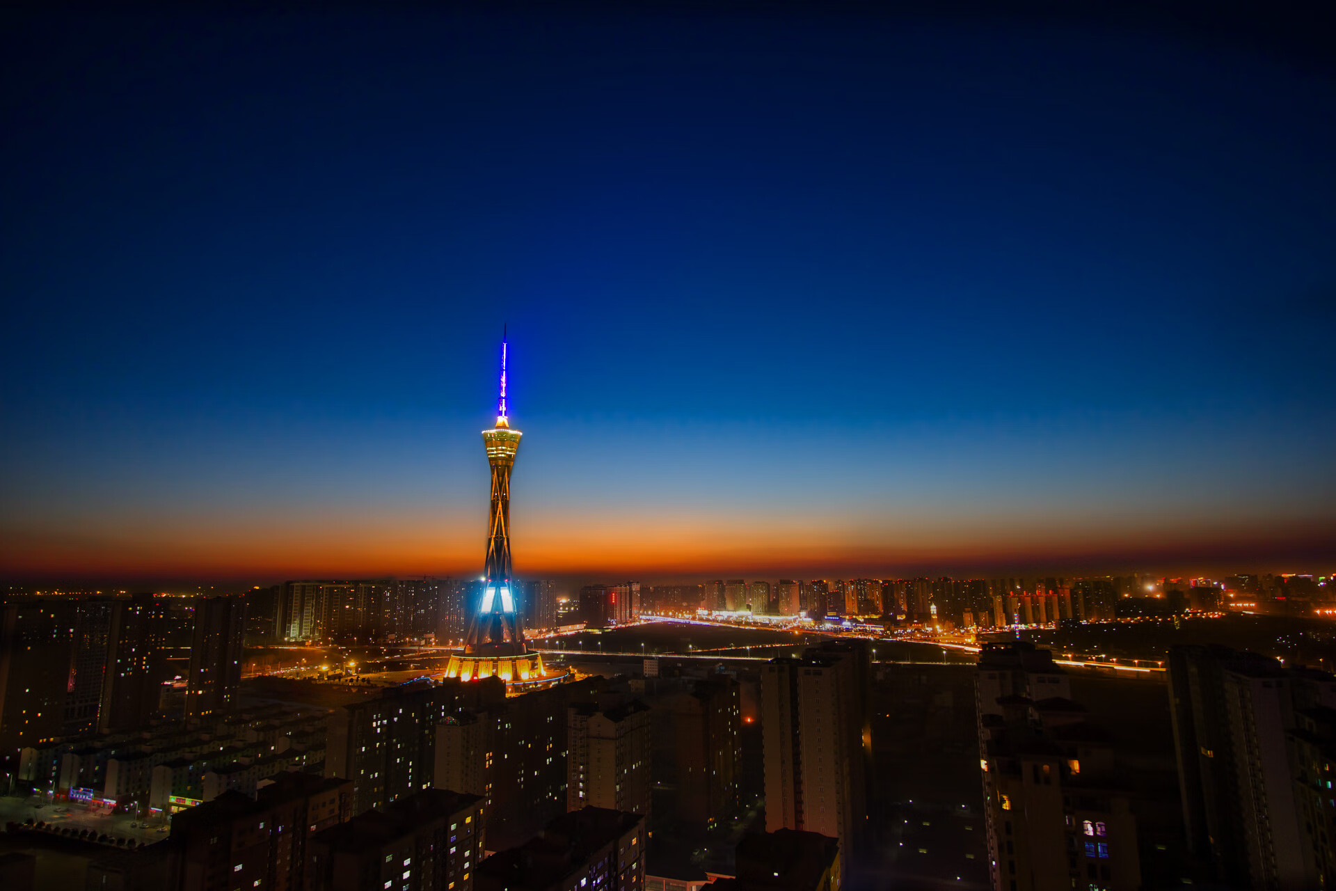 东西卡位战，独行侠以兵法三策智取奇才，诠释现代篮球战术唯一性