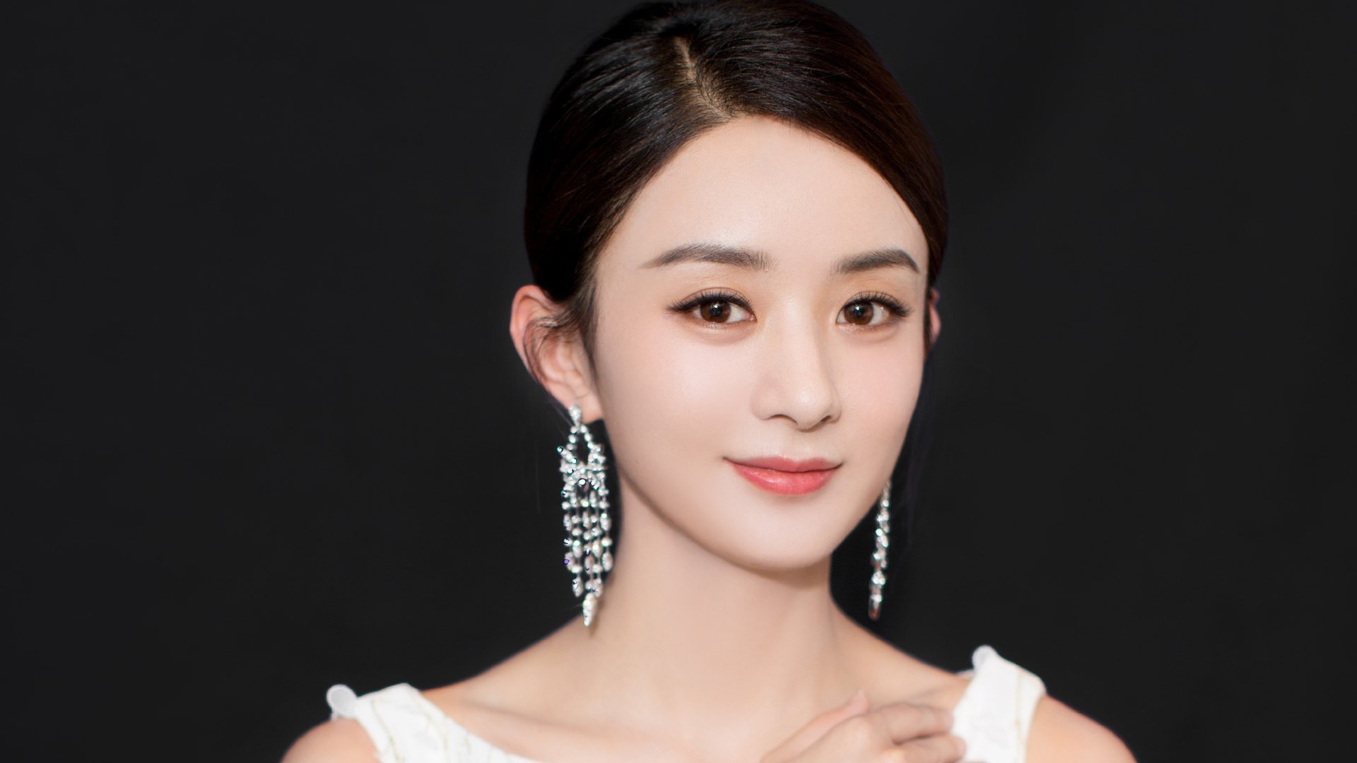 绞索下的平行时空，当2026世界杯的球场困住辽宁男篮